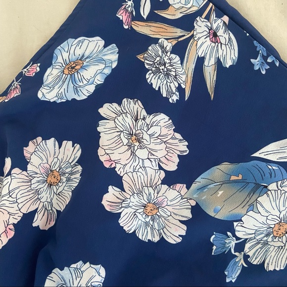 V Neck Floral Mini Dress - Picture 6 of 6